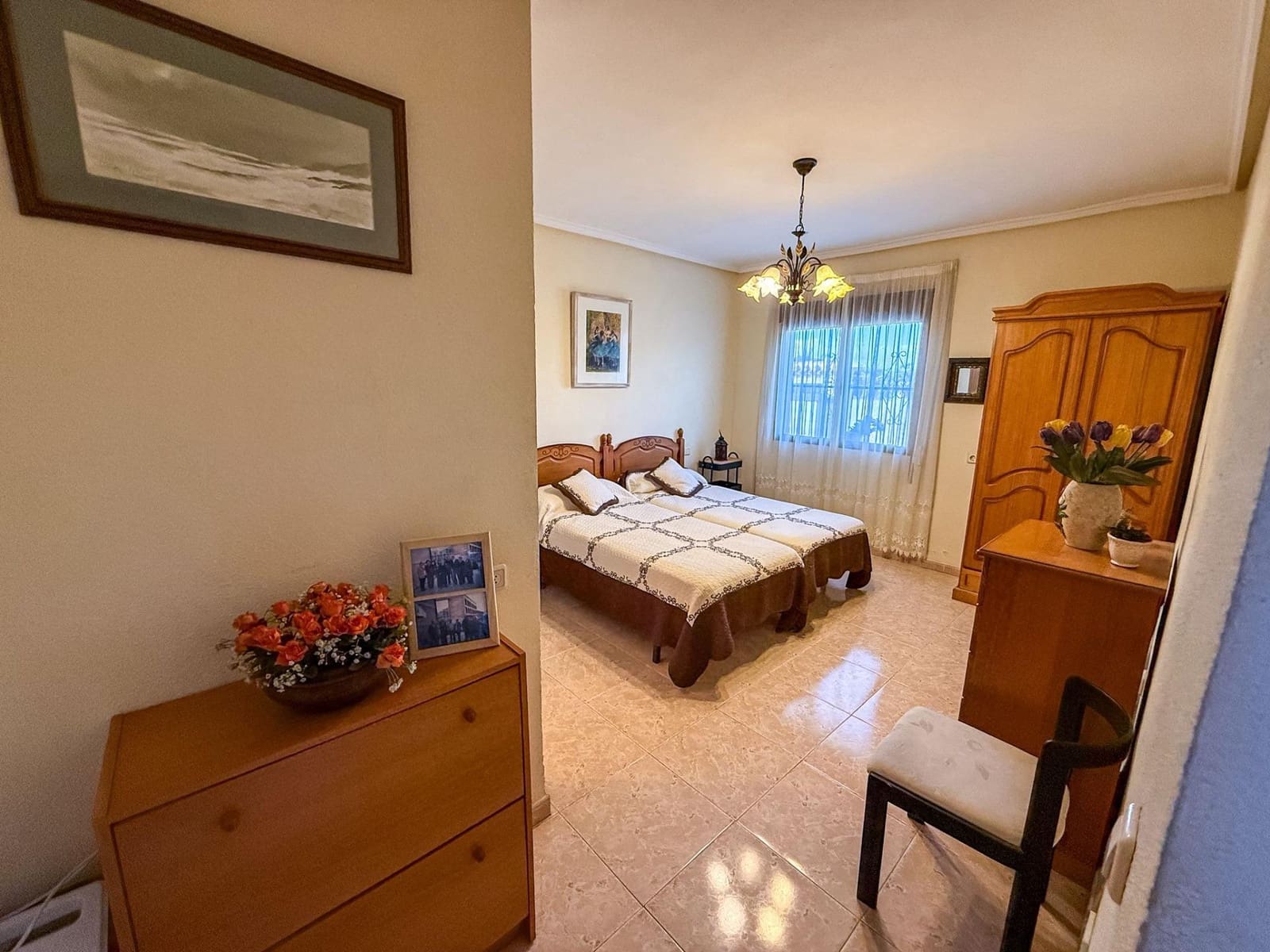 4 bedroom Villa for sale in La Siesta with garage - € 385,000 (Ref: 9651897)