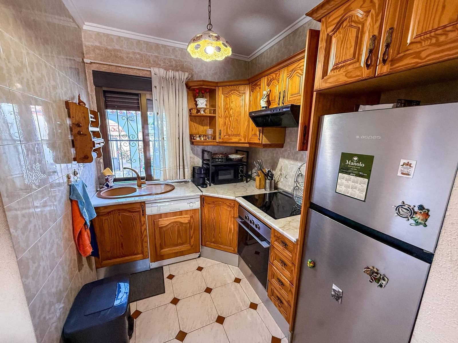 4 bedroom Villa for sale in La Siesta with garage - € 385,000 (Ref: 9651897)