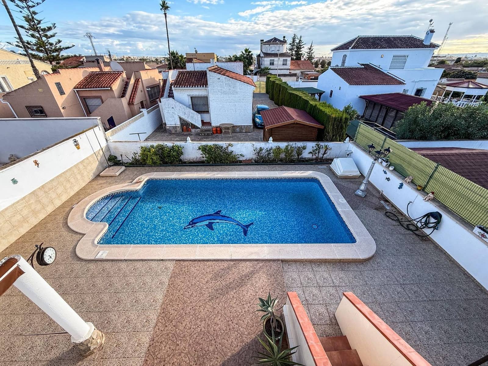 4 bedroom Villa for sale in La Siesta with garage - € 385,000 (Ref: 9651897)