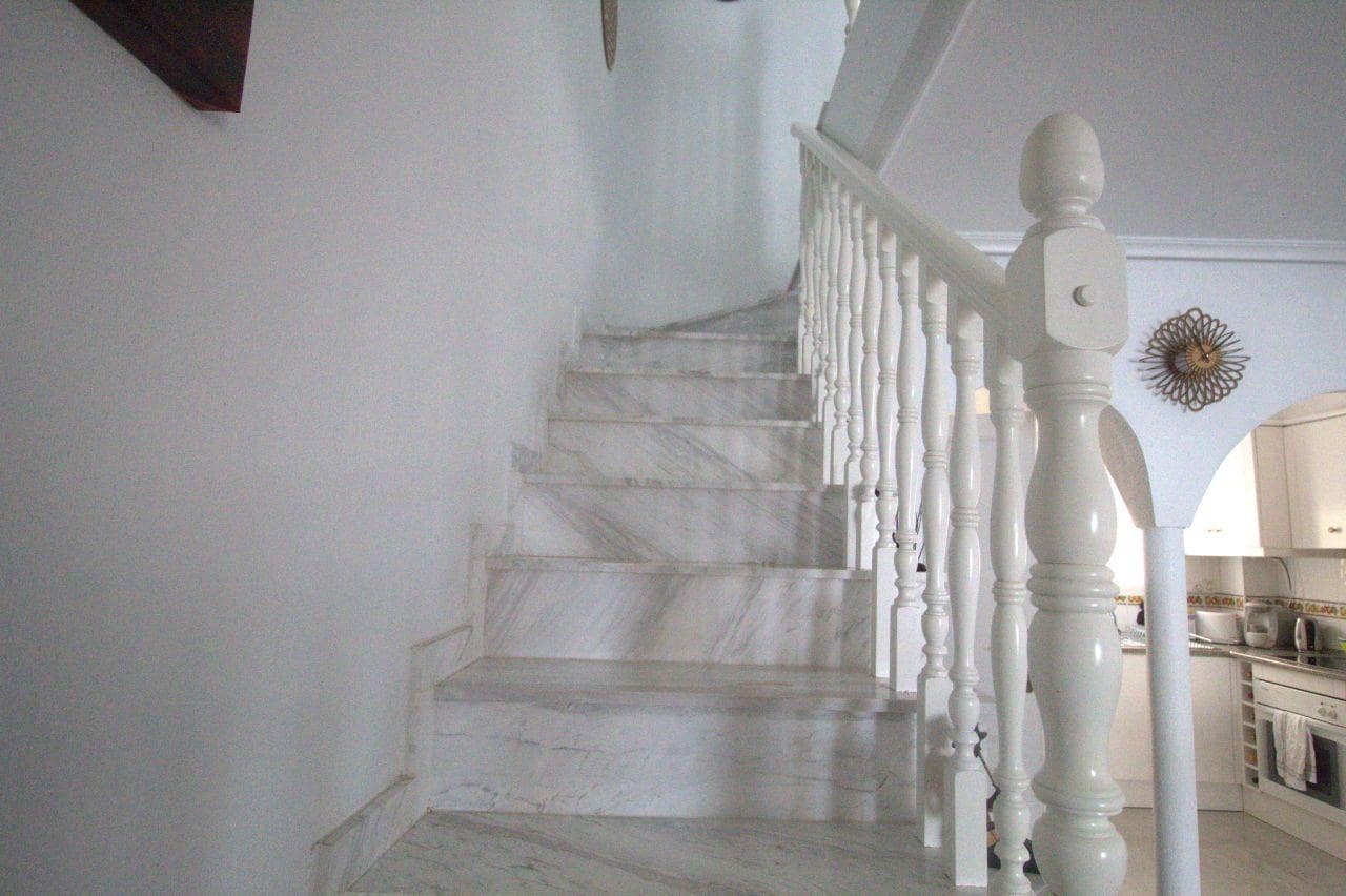 3 chambre Villa/Maison Mitoyenne à vendre à Orihuela Costa avec piscine garage - 205 000 € (Ref: 9677431)