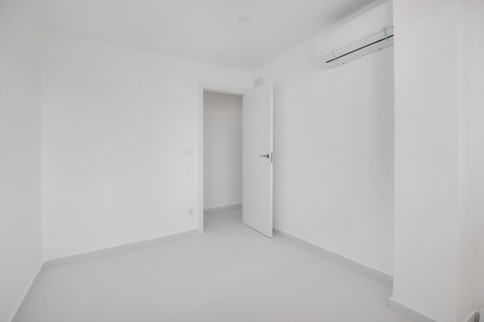 3 chambre Appartement à vendre à Torrevieja - 225 000 € (Ref: 9719865)