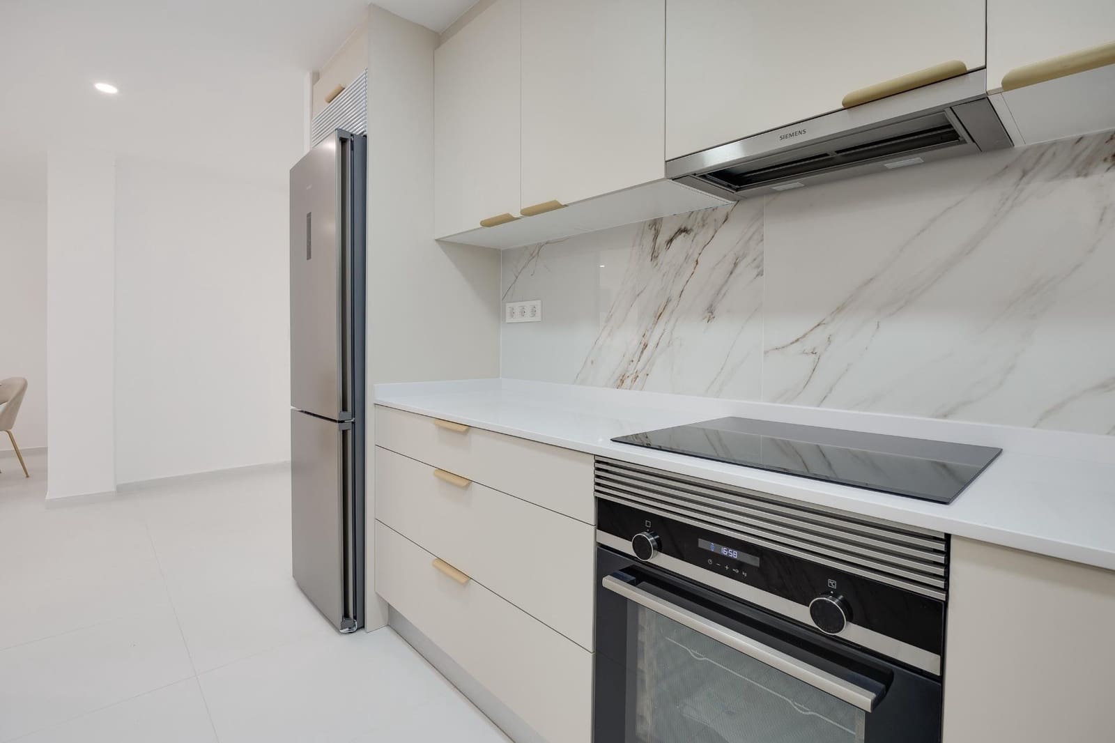 3 chambre Appartement à vendre à Torrevieja - 225 000 € (Ref: 9719865)