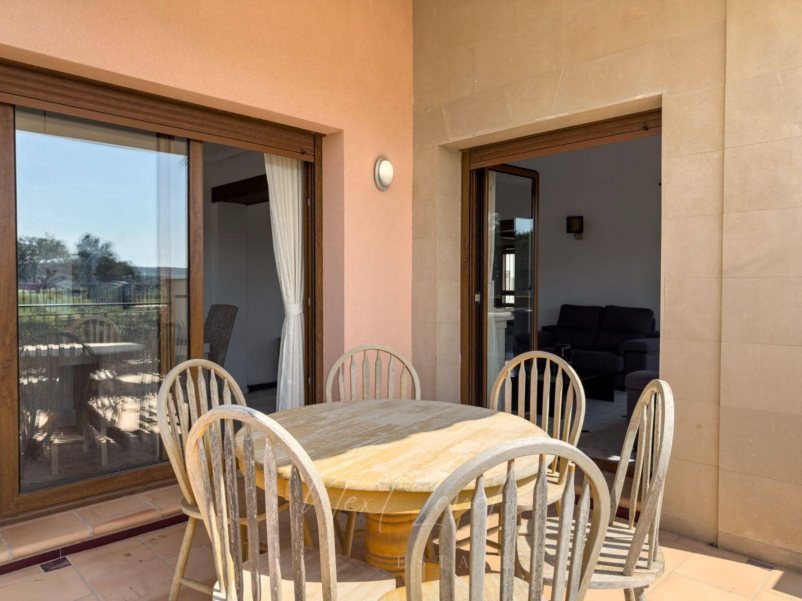 Chalet de 3 habitaciones en Algorfa en venta - 470.000 € (Ref: 9732055)