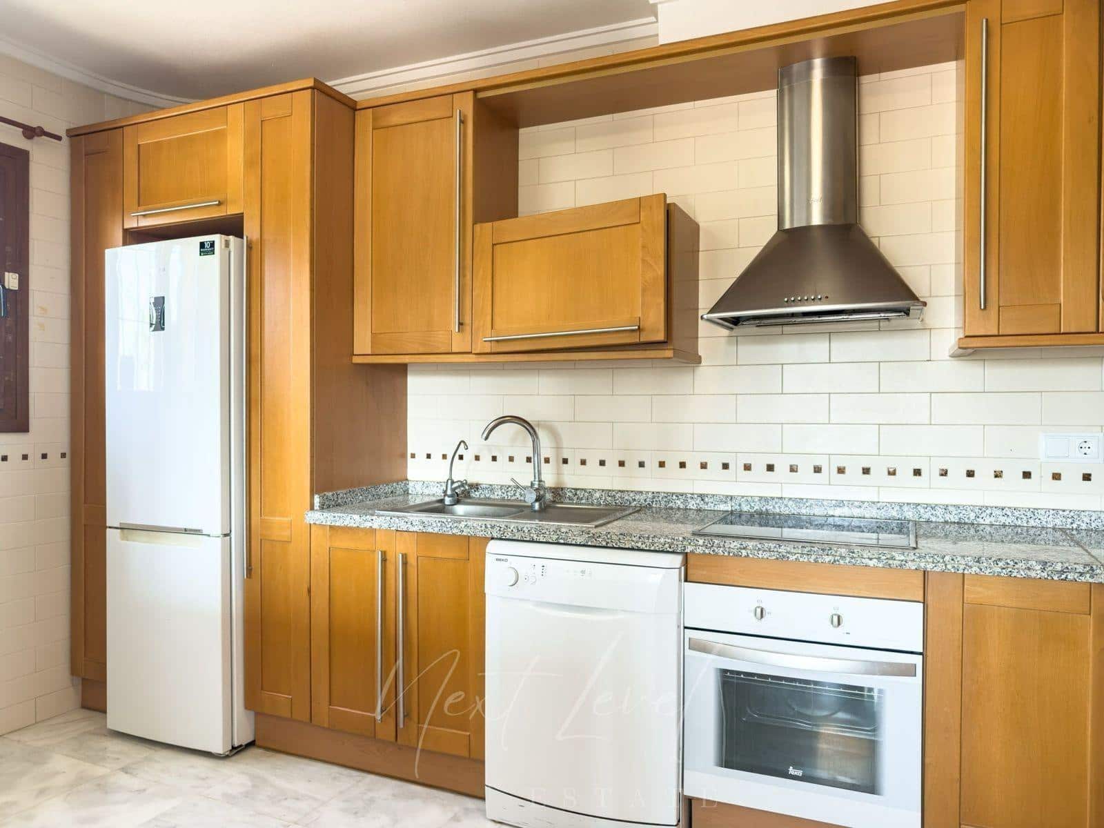 Chalet de 3 habitaciones en Algorfa en venta - 470.000 € (Ref: 9732055)