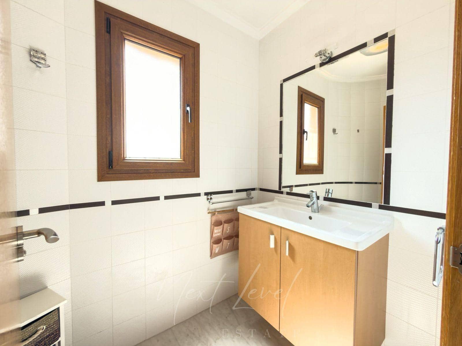 Chalet de 3 habitaciones en Algorfa en venta - 470.000 € (Ref: 9732055)