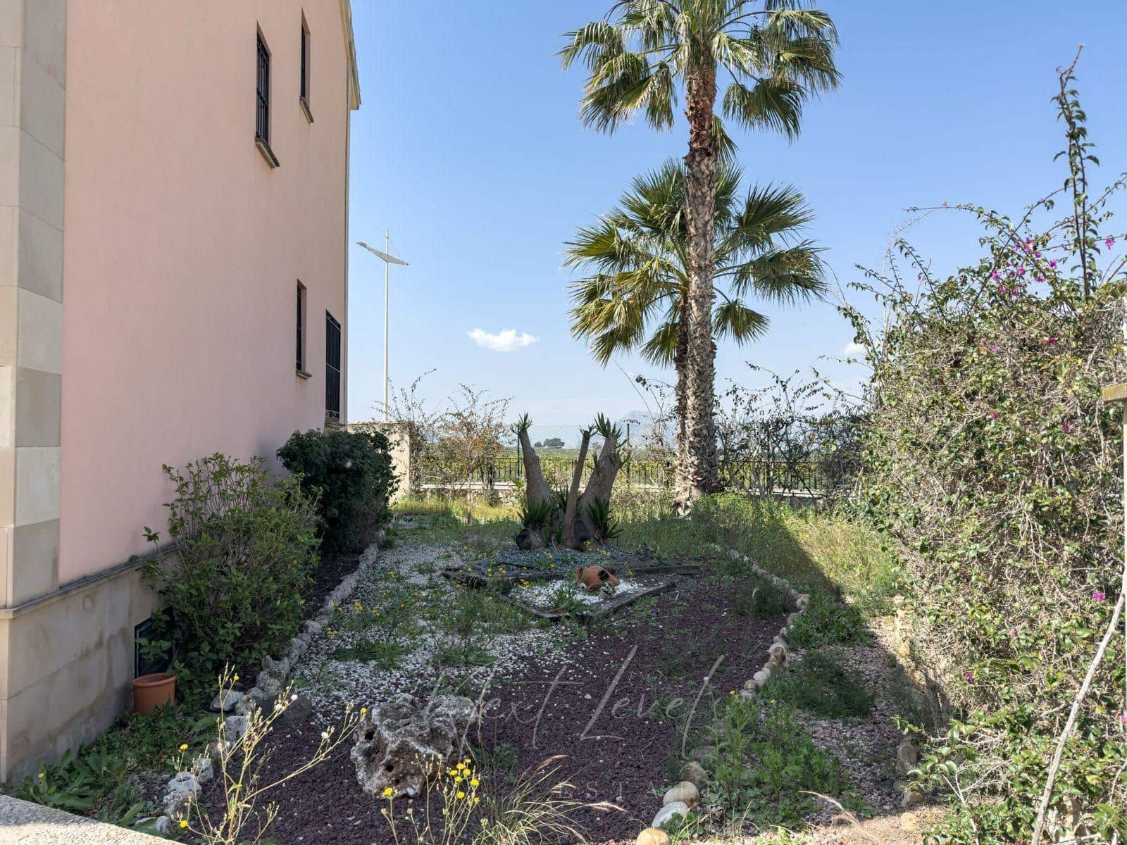 Chalet de 3 habitaciones en Algorfa en venta - 470.000 € (Ref: 9732055)