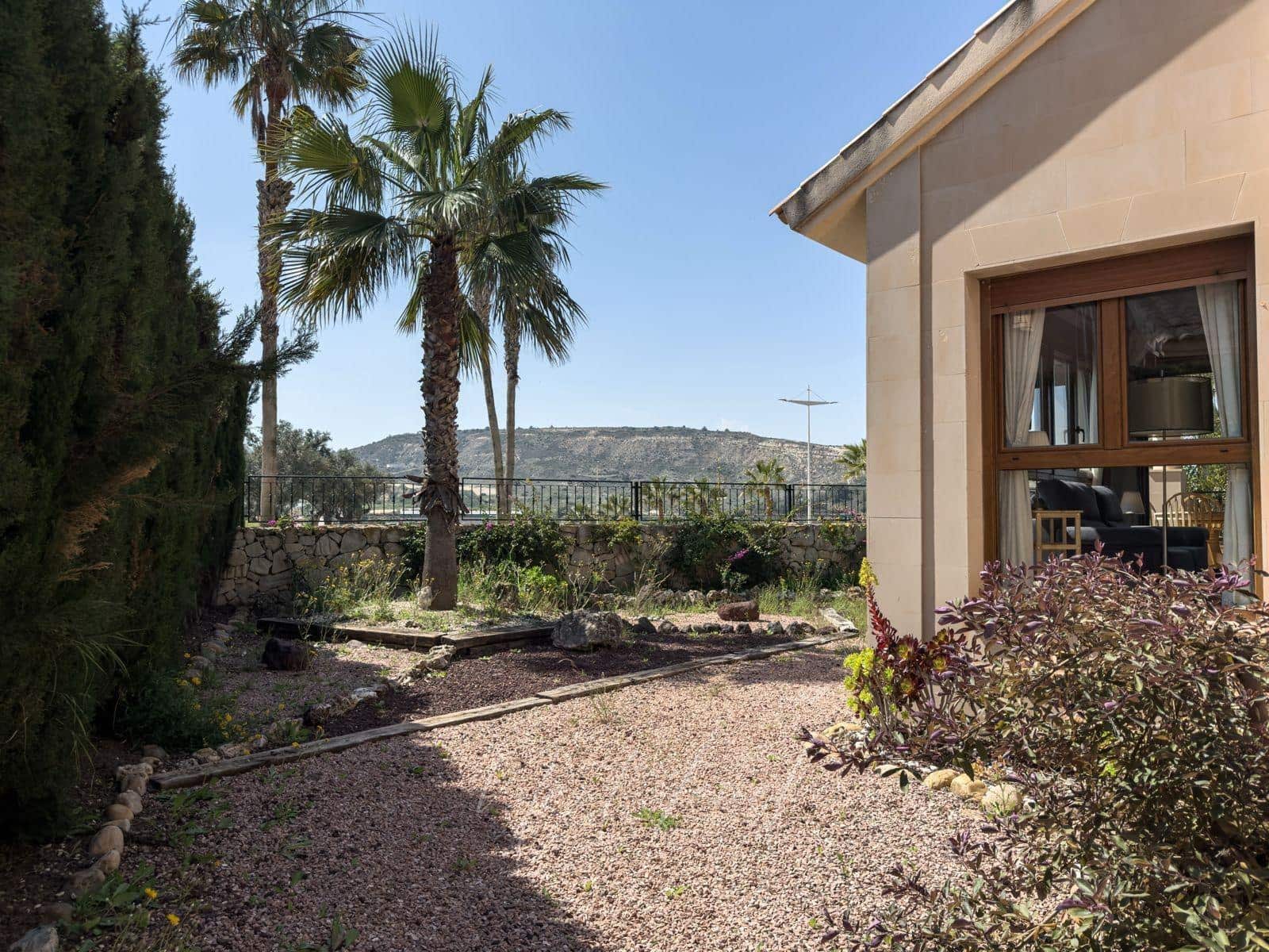 Chalet de 3 habitaciones en Algorfa en venta - 470.000 € (Ref: 9732055)