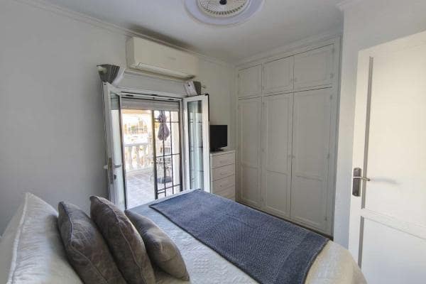 2 slaapkamer Rijtjeshuis te koop in El Chaparral - € 148.900 (Ref: 9732057)