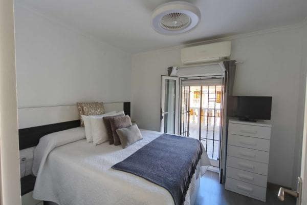 2 slaapkamer Rijtjeshuis te koop in El Chaparral - € 148.900 (Ref: 9732057)
