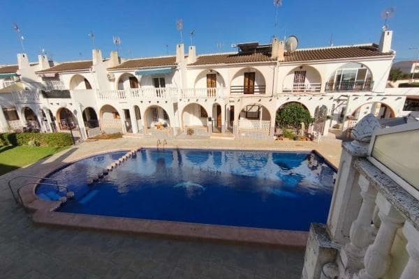 2 slaapkamer Rijtjeshuis te koop in El Chaparral, Torrevieja - € 148.900 (Ref: 9732057)