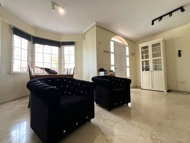 4 makuuhuone Omakotitalo myytävänä paikassa Villamartin, Orihuela - 229 000 € (Ref: 9743102)