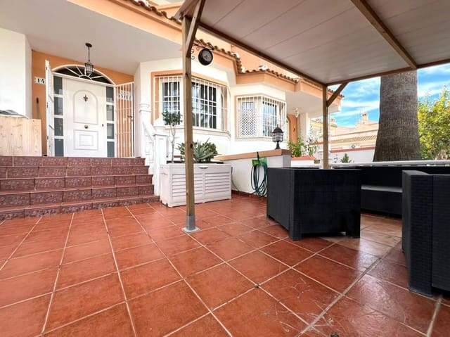 4 makuuhuone Omakotitalo myytävänä paikassa Villamartin, Orihuela - 229 000 € (Ref: 9743102)