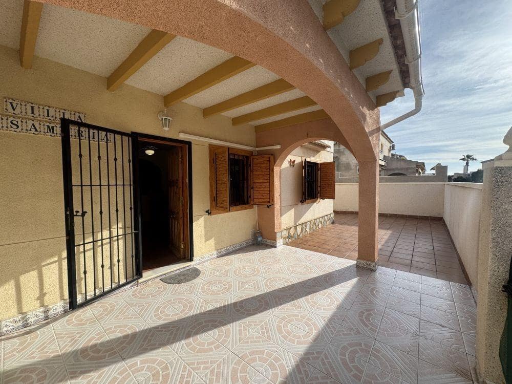 3 sovrum Radhus till salu i Orihuela Costa - 189 995 € (Ref: 9778078)