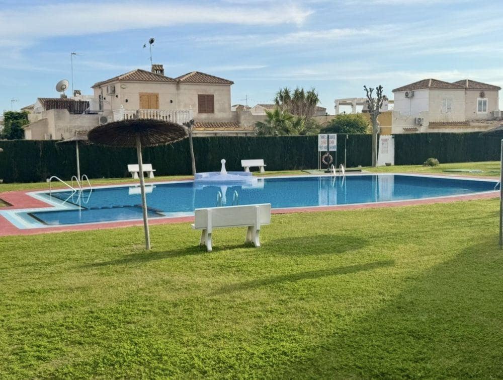 3 sovrum Radhus till salu i Orihuela Costa - 189 995 € (Ref: 9778078)