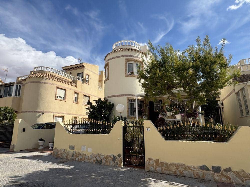 3 Zimmer Villa zu verkaufen in Orihuela Costa - 224.995 € (Ref: 9804264)