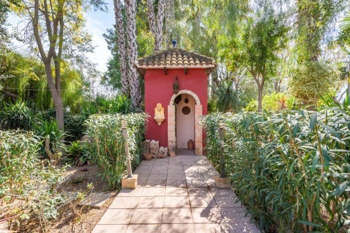 4 bedroom Villa for sale in Daya Nueva with garage - € 595,000 (Ref: 9813303)