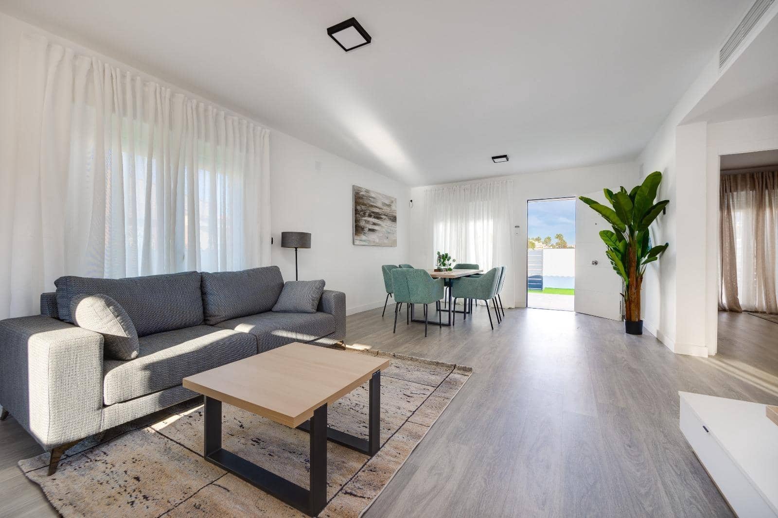 4 slaapkamer Villa te koop in San Luis met garage - € 400.000 (Ref: 9813304)