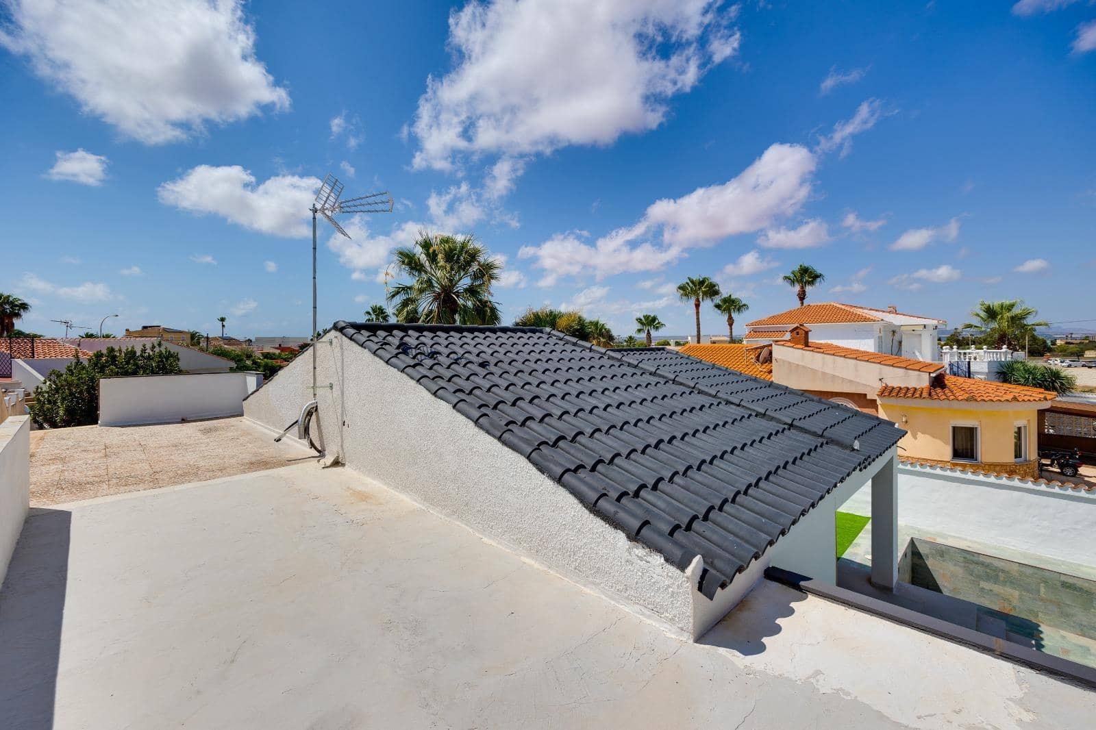 4 slaapkamer Villa te koop in San Luis met garage - € 400.000 (Ref: 9813304)