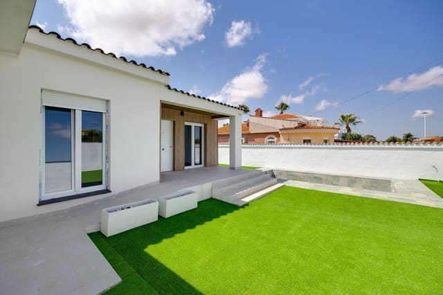 4 slaapkamer Villa te koop in San Luis, Torrevieja met garage - € 400.000 (Ref: 9813304)