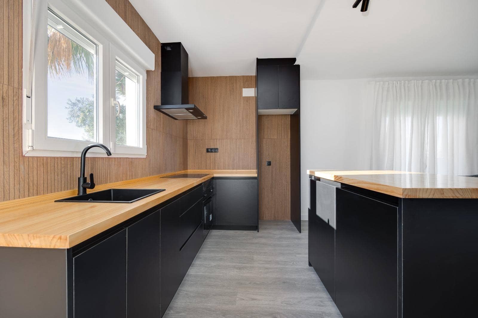 4 slaapkamer Villa te koop in San Luis met garage - € 400.000 (Ref: 9813304)