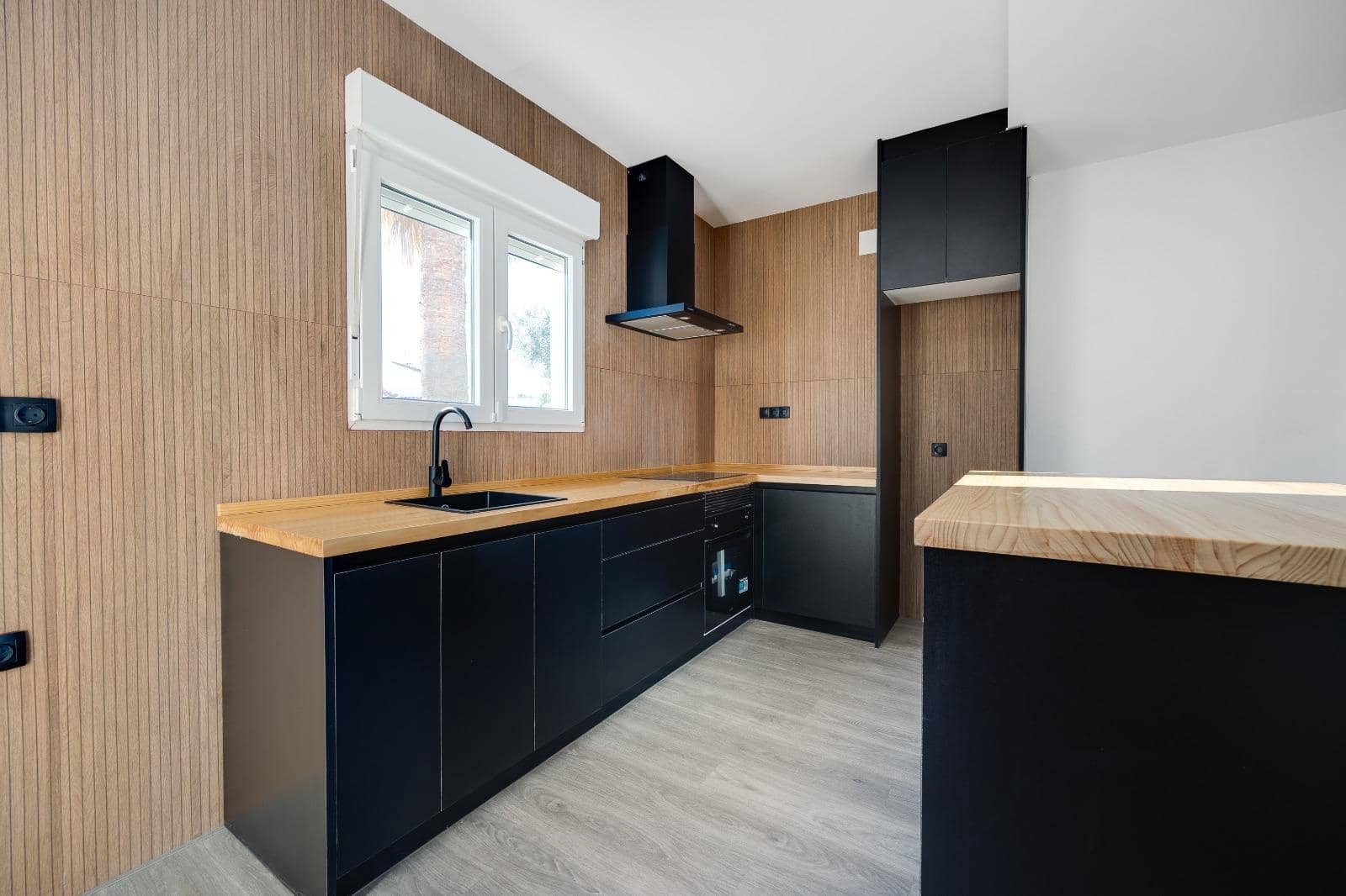 4 slaapkamer Villa te koop in San Luis met garage - € 400.000 (Ref: 9813304)