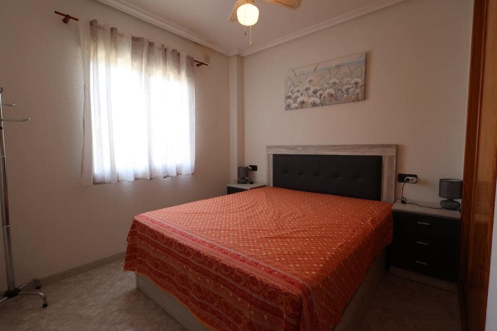 2 soveværelse Lejlighed til salg i Playa Flamenca - € 169.000 (Ref: 9813306)