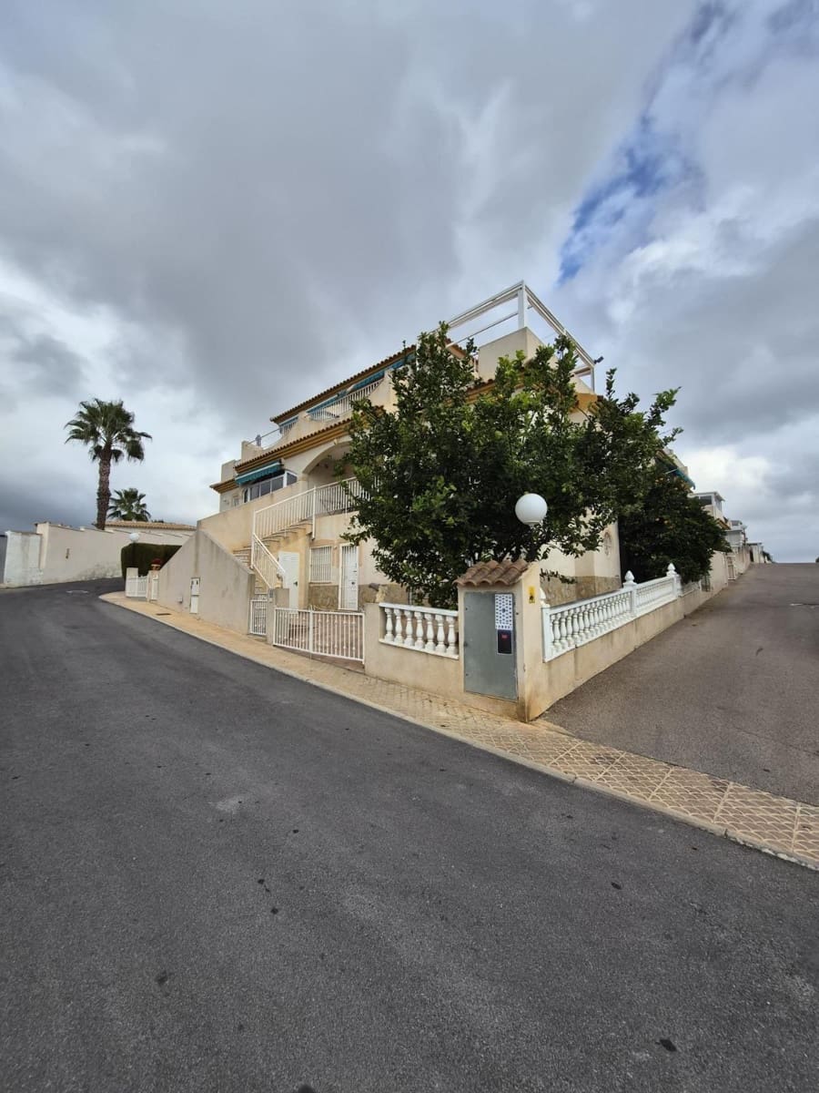 Chalet de 5 habitaciones en Playa Flamenca en venta - 278.000 € (Ref: 9822867)