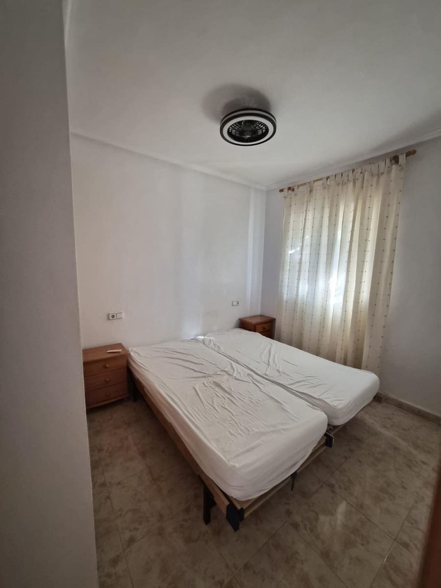 Chalet de 5 habitaciones en Playa Flamenca en venta - 278.000 € (Ref: 9822867)