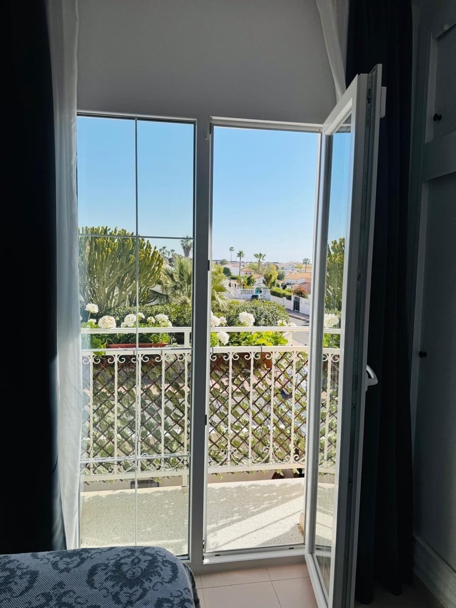 3 soveværelse Rækkehus til salg i La Florida - € 229.000 (Ref: 9822868)