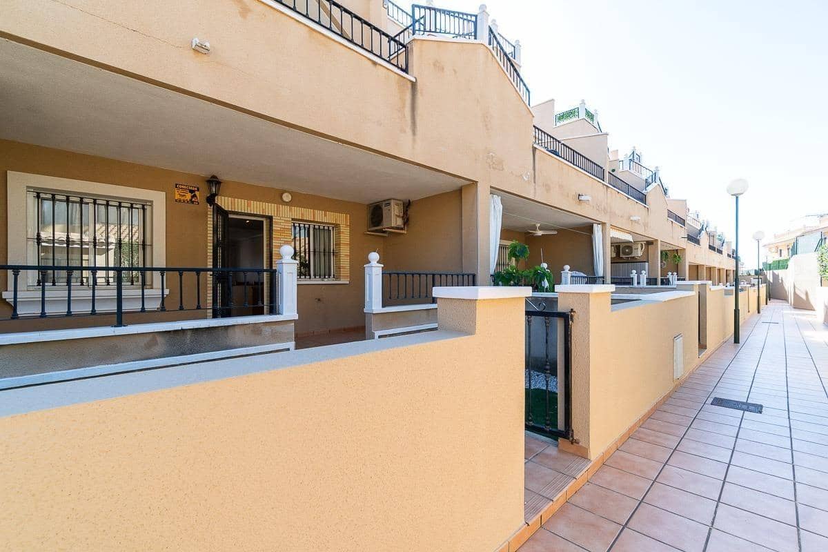 2 makuuhuone Bungalow myytävänä paikassa Orihuela Costa - 159 000 € (Ref: 9843355)