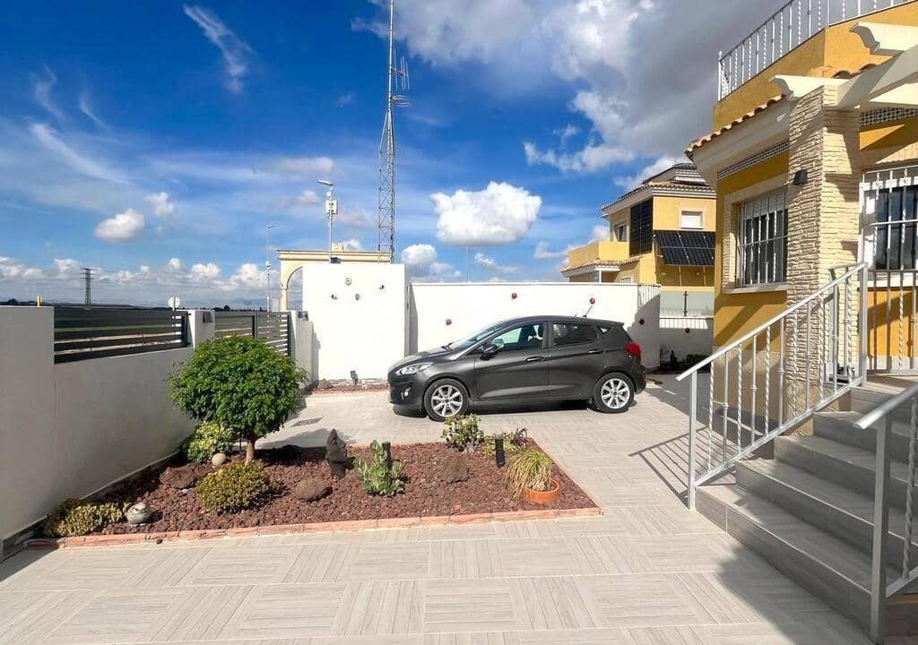 3 bedroom Villa for sale in Lo Crispin with pool - € 312,995 (Ref: 9855398)