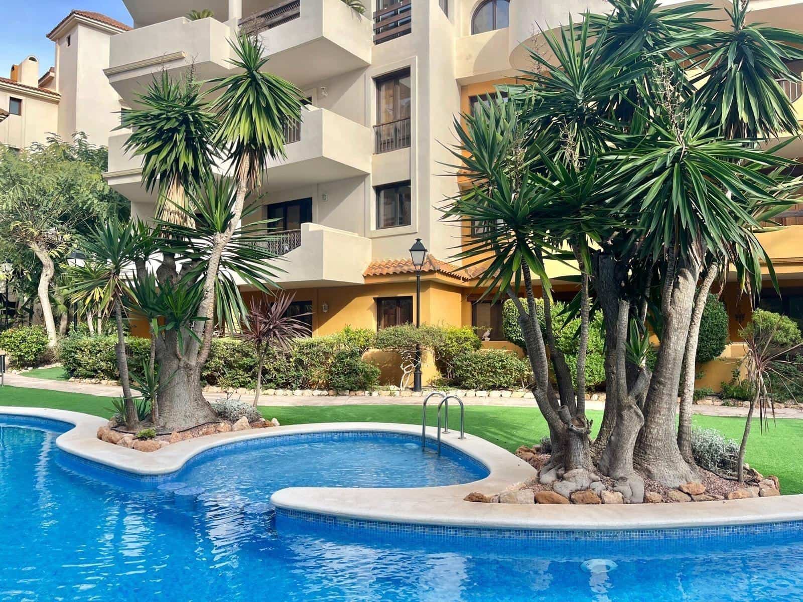 2 bedroom Apartment for sale in Punta Prima with garage - € 225,000 (Ref: 9866966)