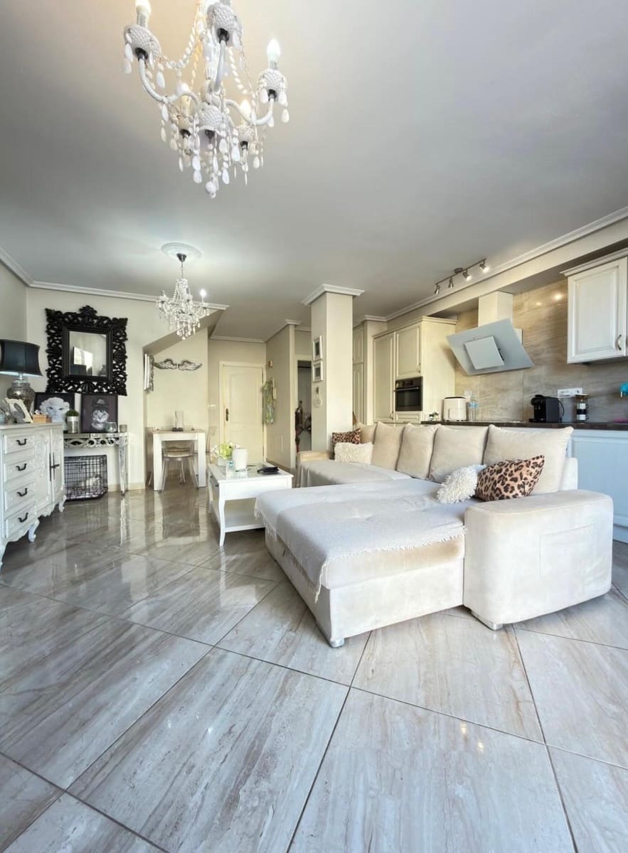 2 makuuhuone Rivitalo myytävänä paikassa La Florida - 179 900 € (Ref: 9866972)