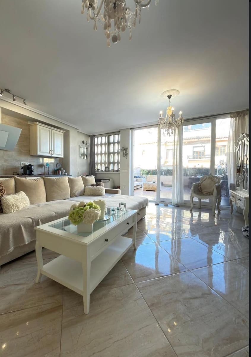 2 makuuhuone Rivitalo myytävänä paikassa La Florida - 179 900 € (Ref: 9866972)