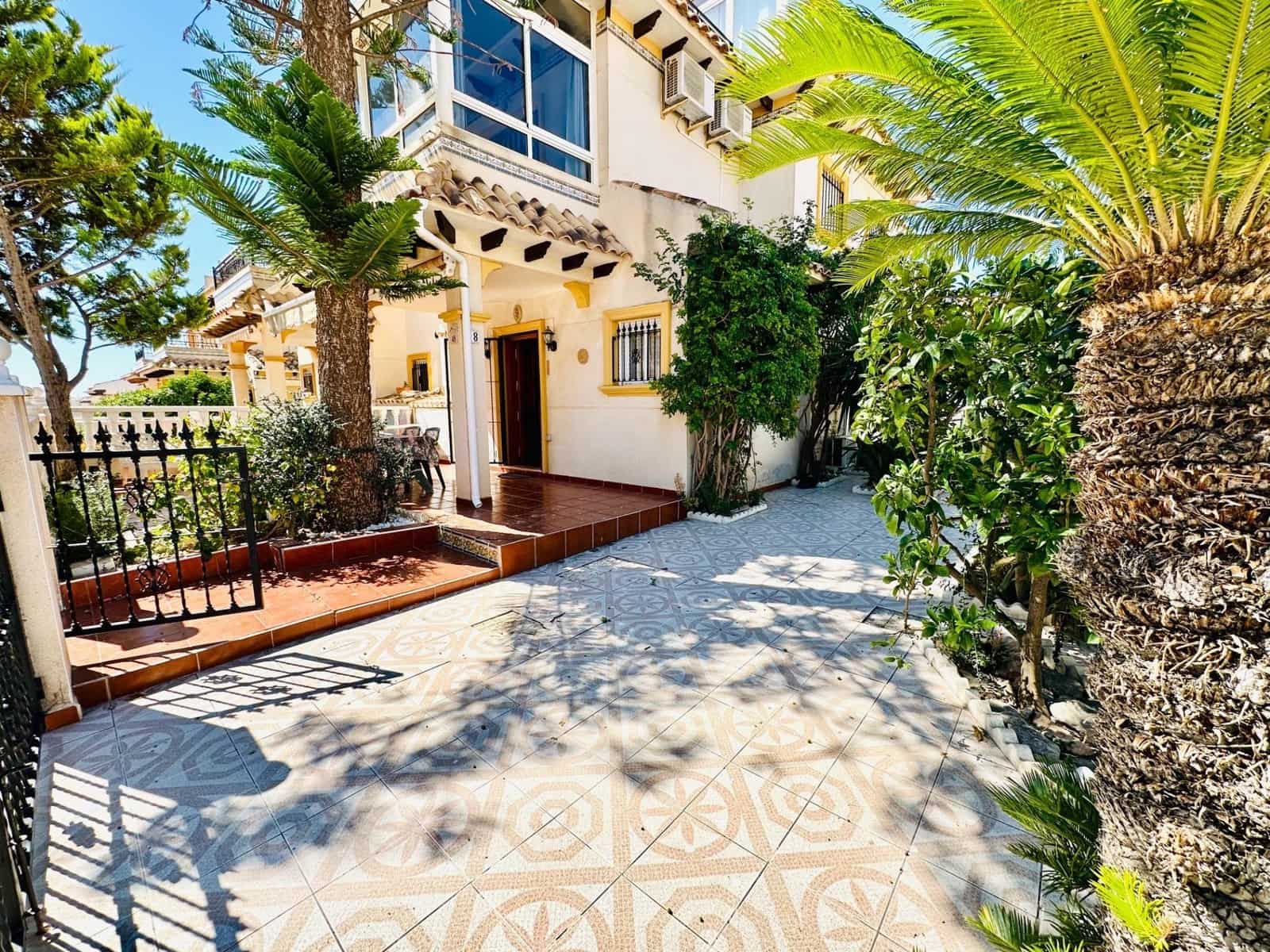 2 slaapkamer Appartement te koop in La Regia - € 219.000 (Ref: 9866973)