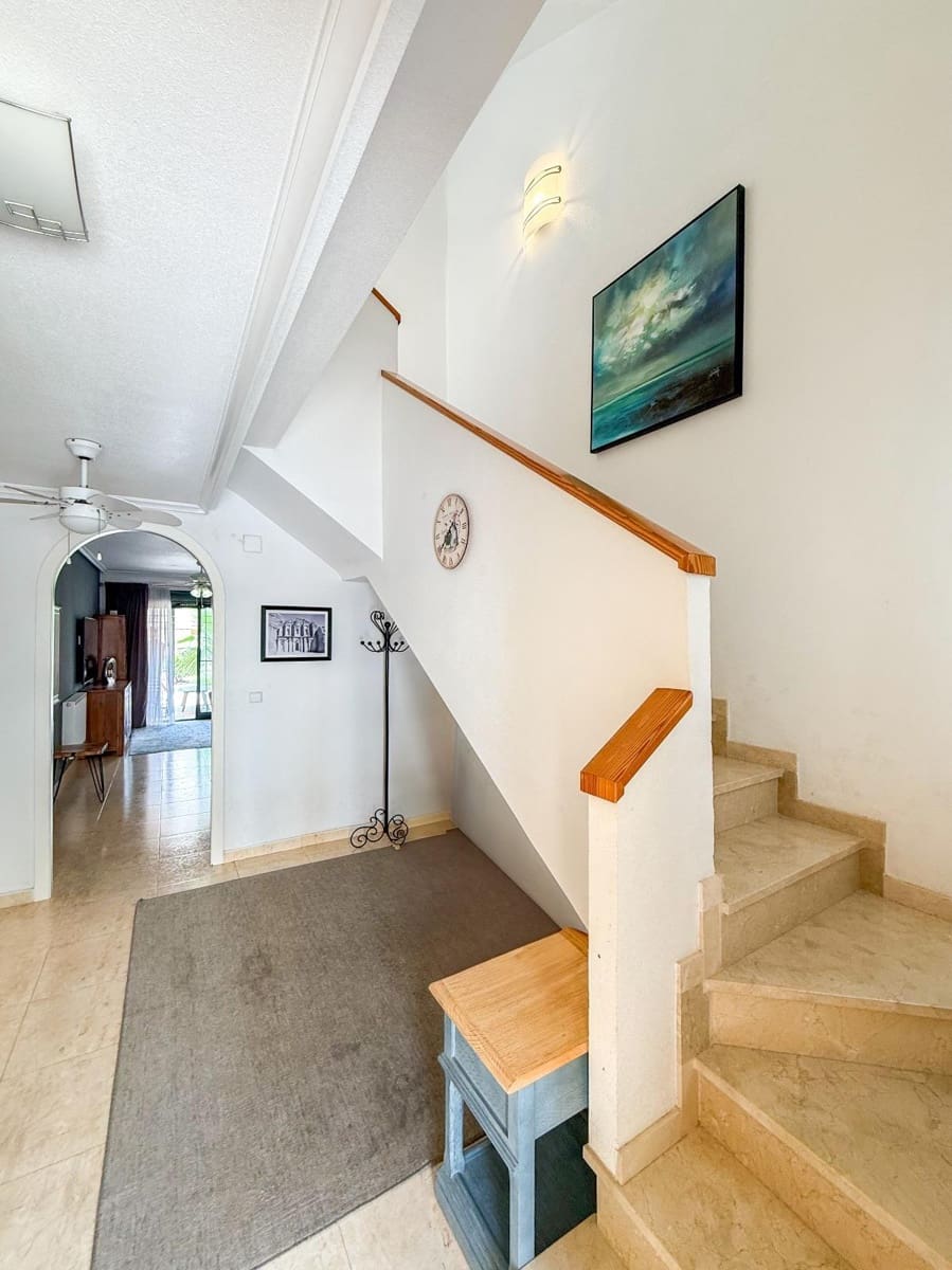 3 quarto Apartamento para venda em Campoamor com piscina - 255 000 € (Ref: 9866974)