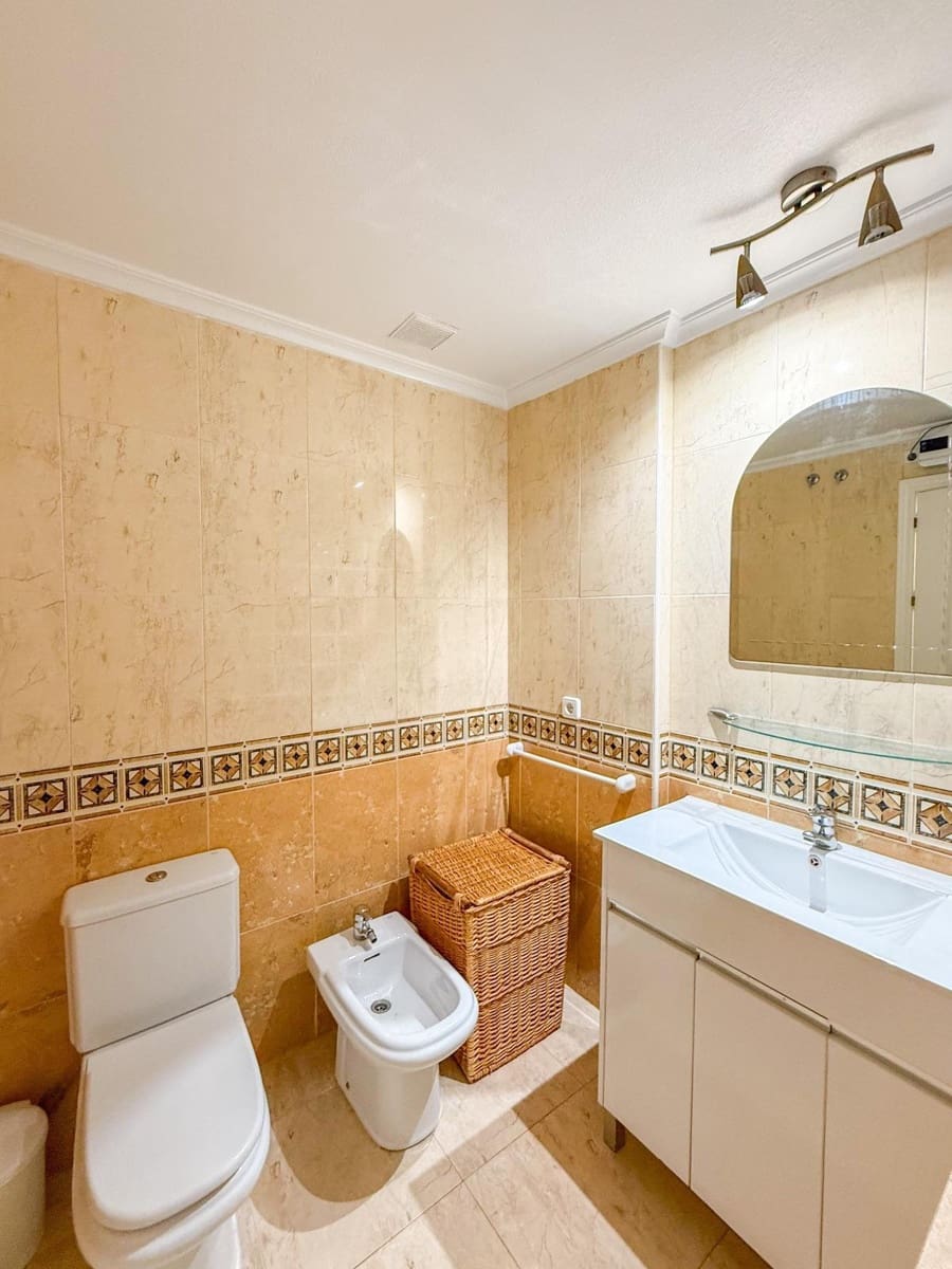 3 quarto Apartamento para venda em Campoamor com piscina - 255 000 € (Ref: 9866974)