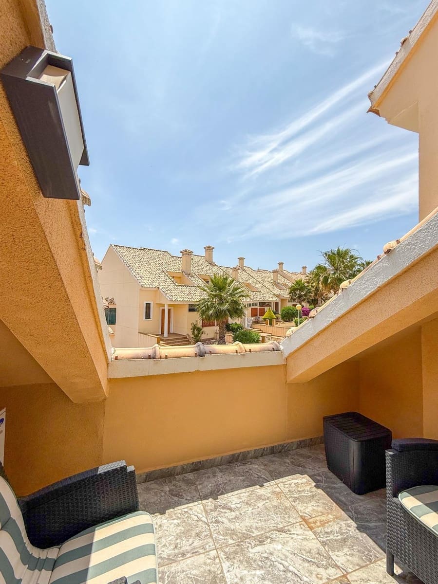 3 quarto Apartamento para venda em Campoamor com piscina - 255 000 € (Ref: 9866974)