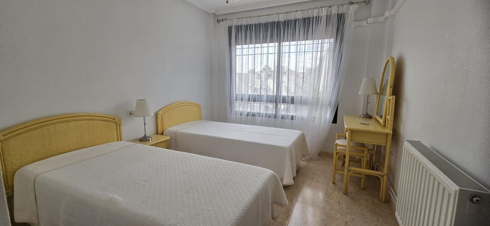 3 quarto Apartamento para venda em Campoamor com piscina - 255 000 € (Ref: 9866974)