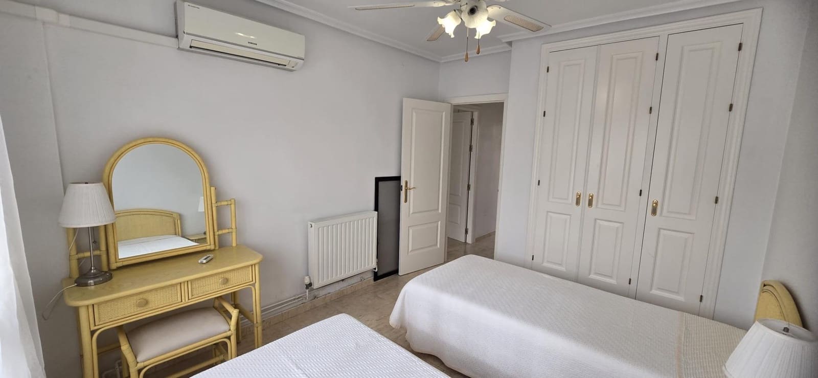 3 quarto Apartamento para venda em Campoamor com piscina - 255 000 € (Ref: 9866974)