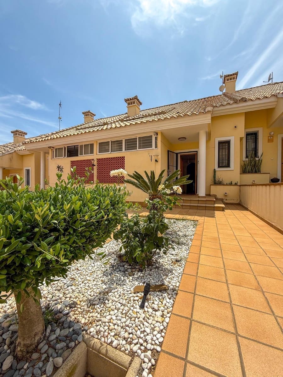 3 quarto Apartamento para venda em Campoamor com piscina - 255 000 € (Ref: 9866974)