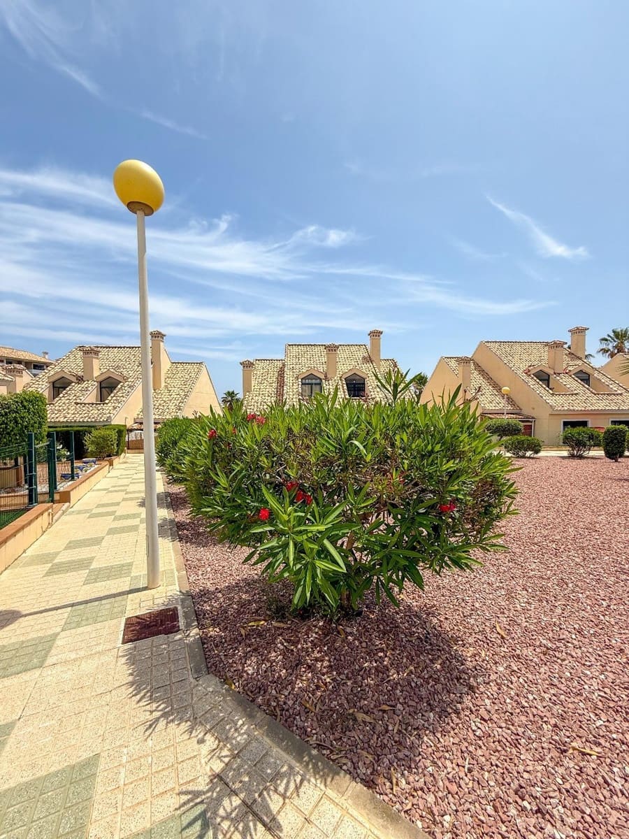 3 quarto Apartamento para venda em Campoamor com piscina - 255 000 € (Ref: 9866974)