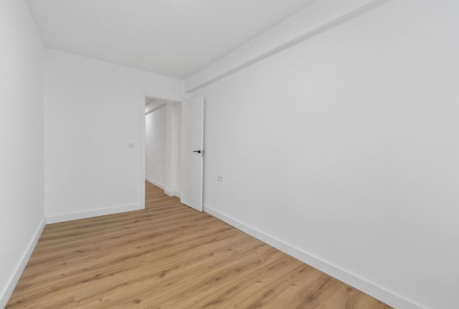 Apartamento de 3 habitaciones en Torrevieja en venta - 130.000 € (Ref: 9866975)
