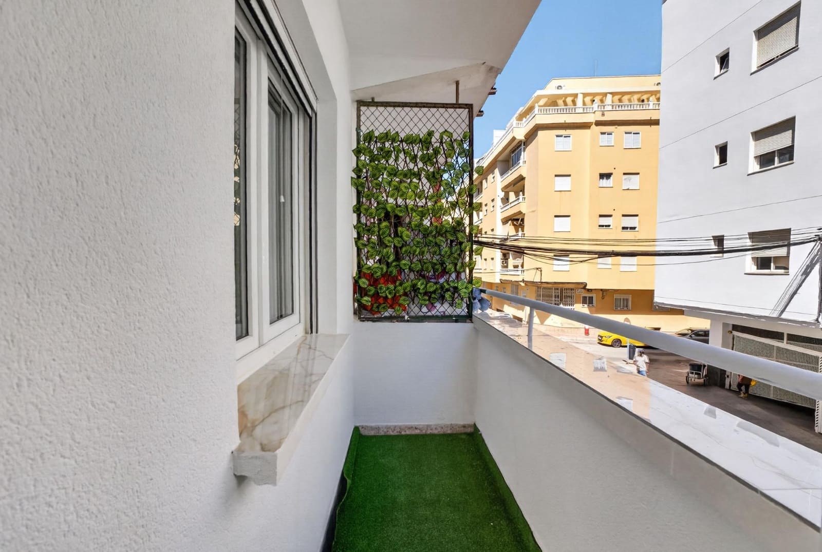 Apartamento de 3 habitaciones en Torrevieja en venta - 130.000 € (Ref: 9866975)