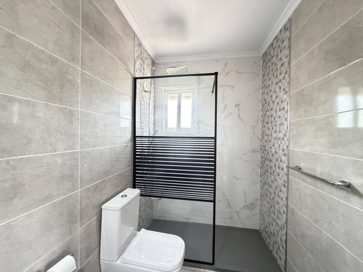 4 Zimmer Villa zu verkaufen in Villamartin - 385.000 € (Ref: 9873458)