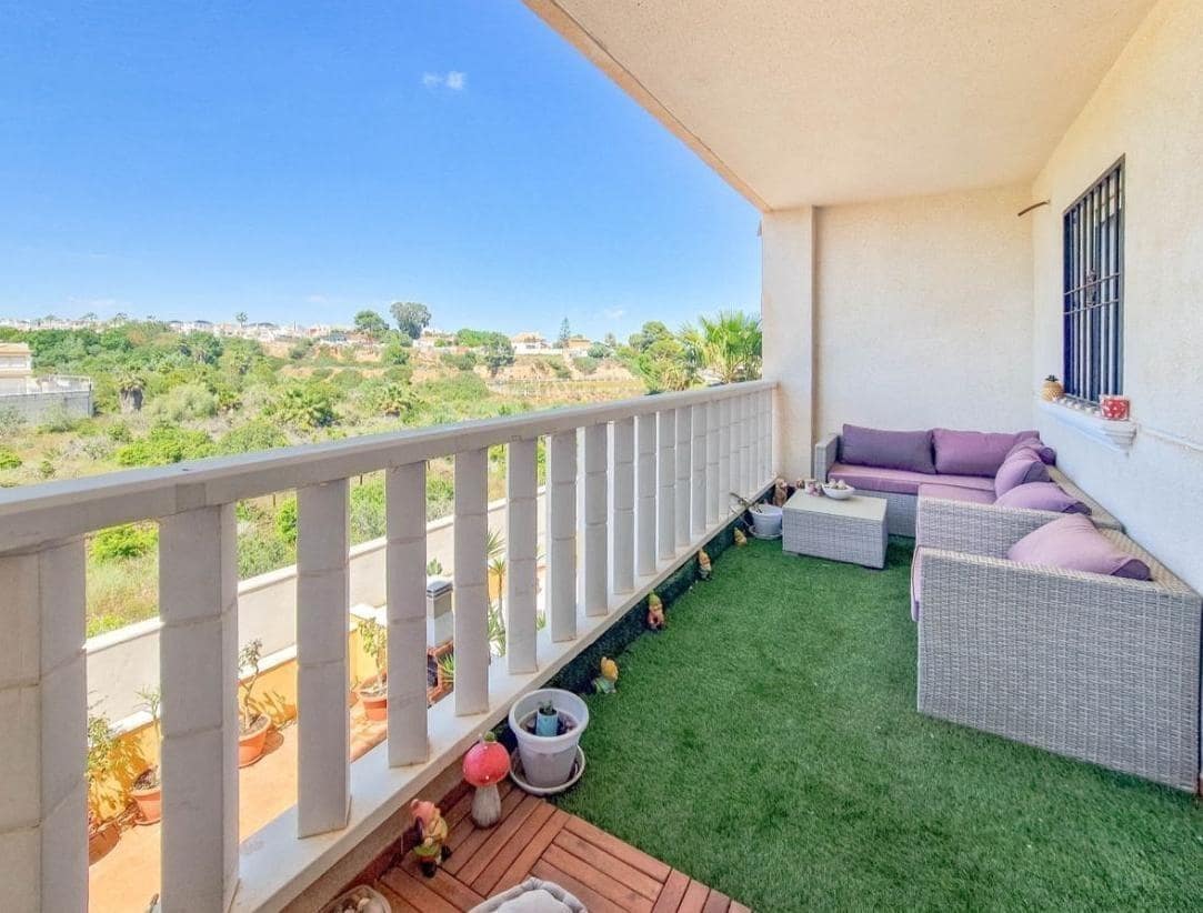 2 slaapkamer Appartement te koop in Orihuela Costa met zwembad - € 149.900 (Ref: 9876366)