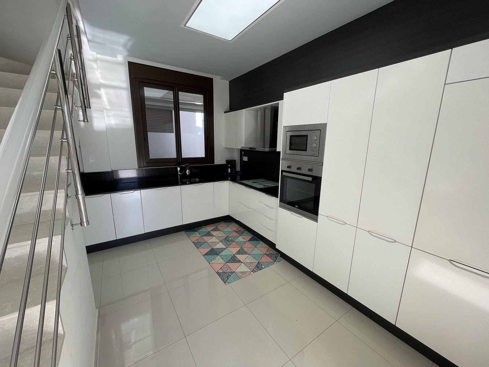 2 makuuhuone Rivitalo myytävänä paikassa Orihuela Costa mukana uima-altaan - 284 000 € (Ref: 9892304)