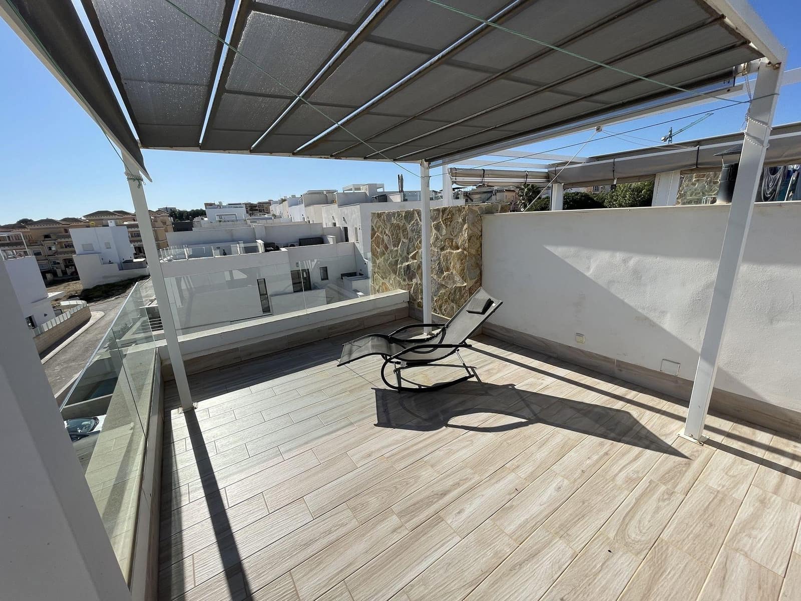 2 makuuhuone Rivitalo myytävänä paikassa Orihuela Costa mukana uima-altaan - 284 000 € (Ref: 9892304)