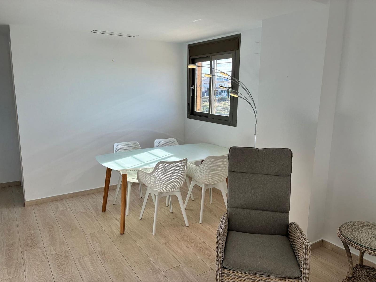 Apartamento de 3 habitaciones en Playa Flamenca en venta con piscina - 324.900 € (Ref: 9892307)
