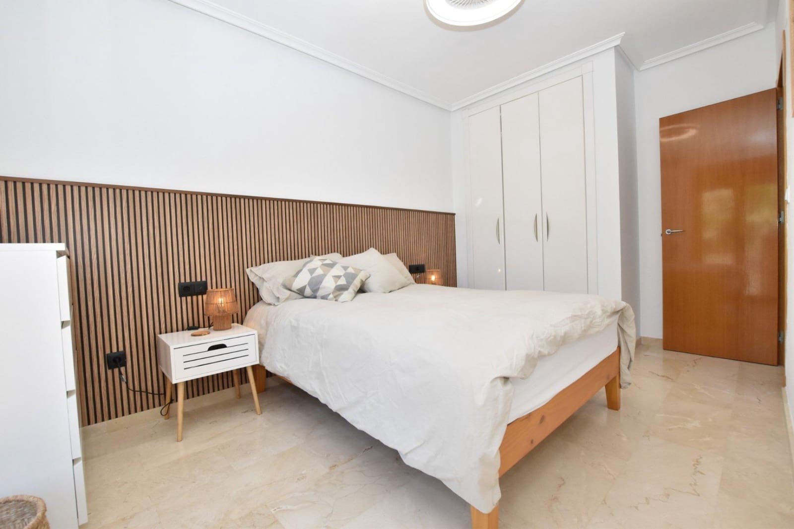 Apartamento de 2 habitaciones en Algorfa en venta - 210.000 € (Ref: 9896294)